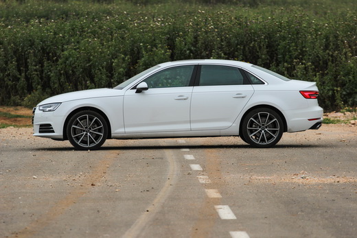 אודי A4